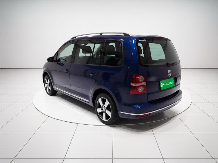 2011 1.4T DSG 5-Seater photo 4