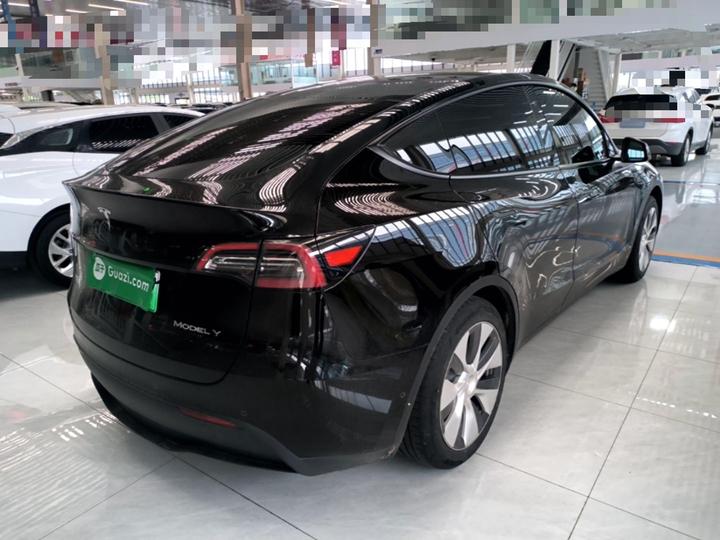 Model Y 2022 Facelift RWD photo 4