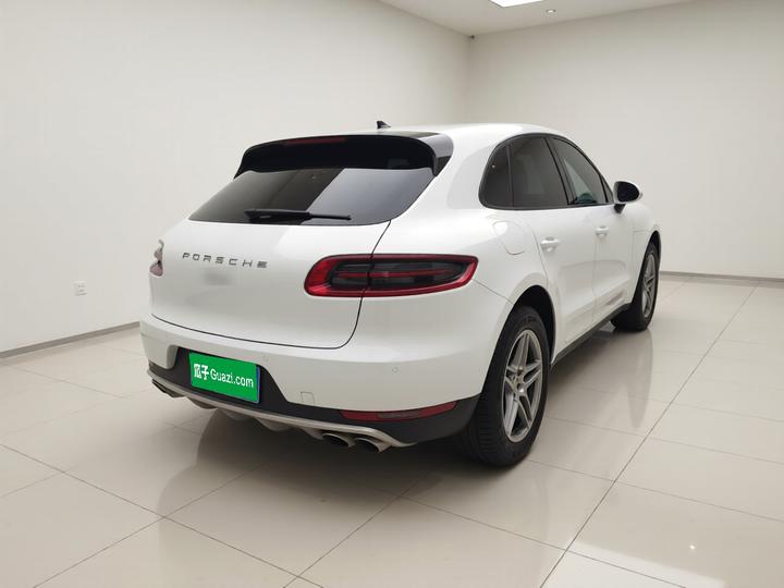 2017 Macan 2.0T photo 6