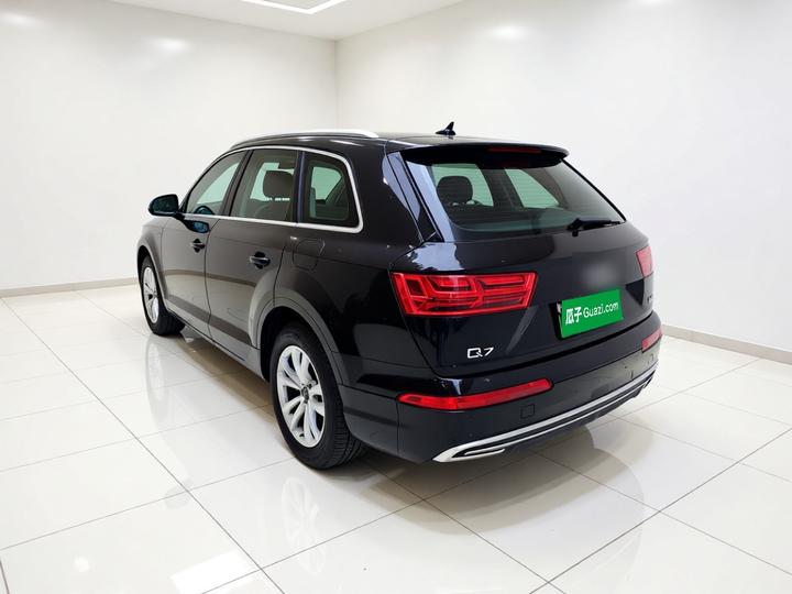 Q7 EV 2019 55 e-tron photo 4