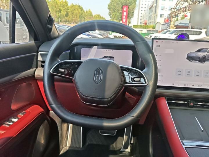 HIMA AITO M5 2025 EREV Ultra AWD photo 6