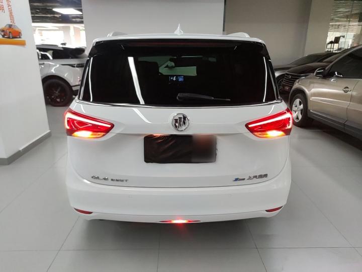 GL6 2021 323T Mild Hybrid Luxury photo 3