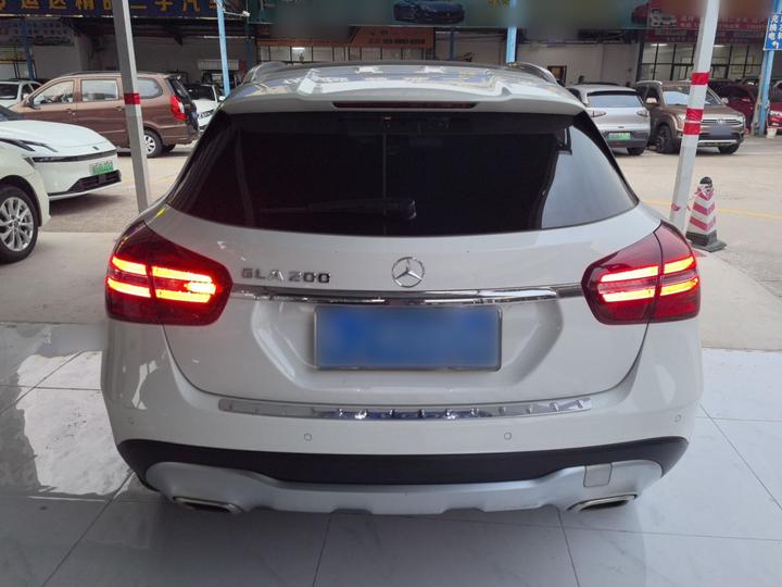 GLA 2017 GLA 200 Dynamic photo 3