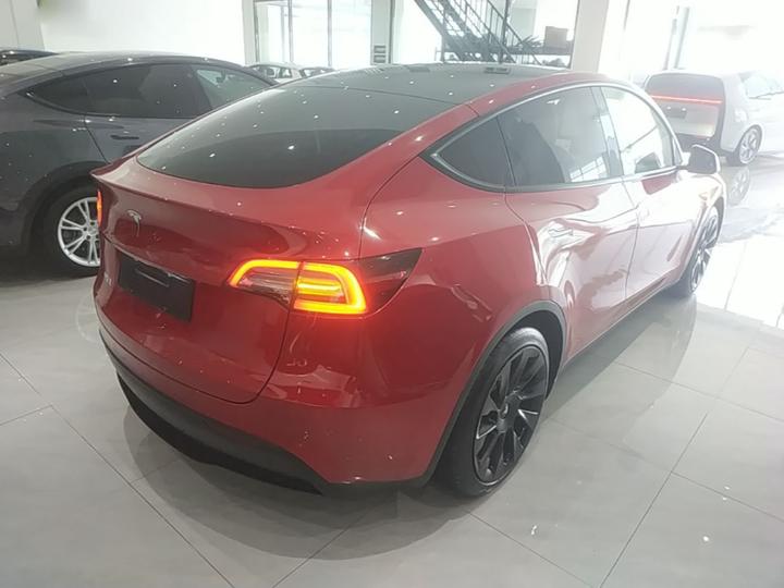 Model Y 2022 Facelift RWD photo 4