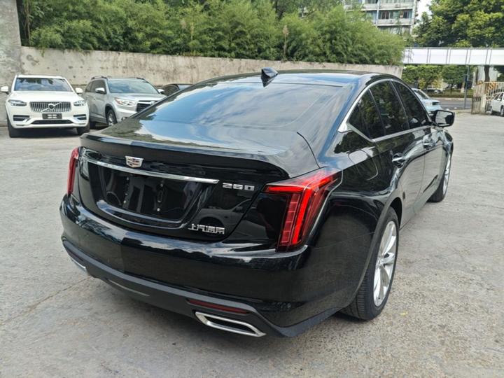 CT5 2023 28T Luxury Standard photo 4