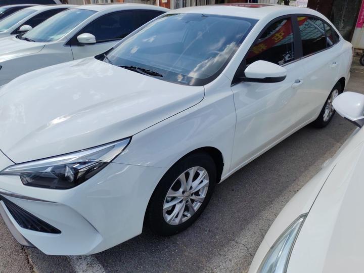 i5 2023 1.5L CVT Luxury photo 2