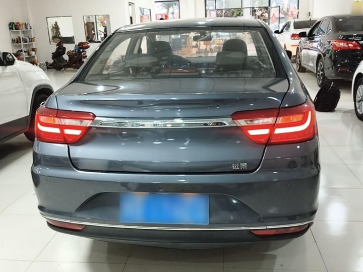 Vision 2018 1.5L AT photo 3