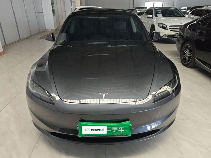 Model 3 2023 RWD photo 2