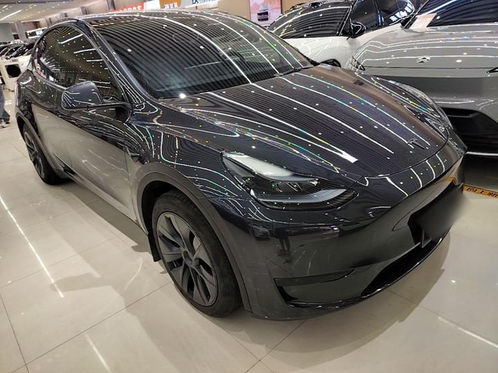 Model Y 2024 RWD photo 3