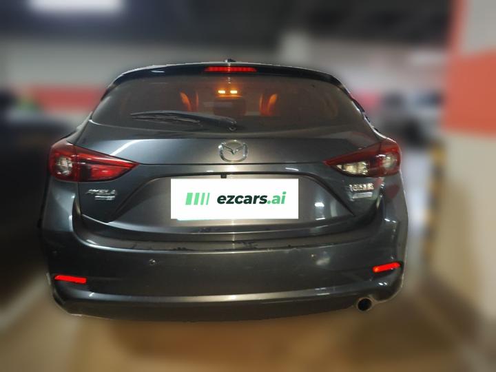 3 Axela 2017 Hatchback 1.5L AT Luxury China V photo 5