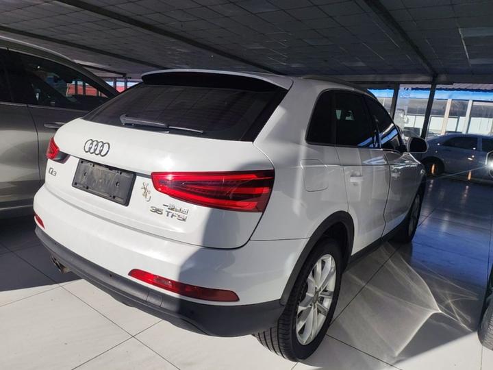Q3 2013 35 TFSI Comfort photo 4