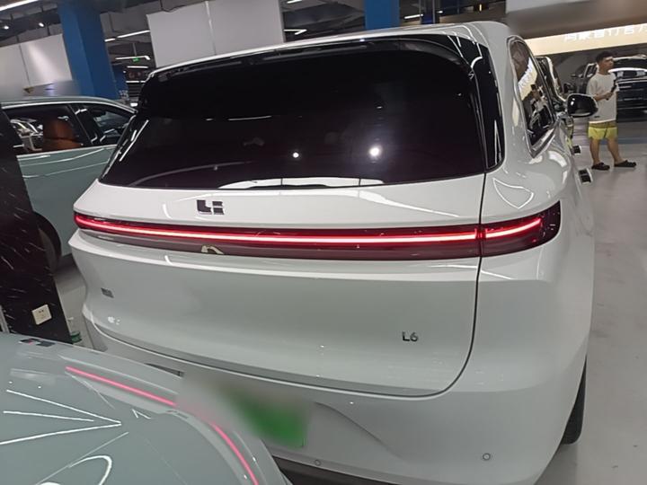 Li Auto L6 2024 Pro photo 3