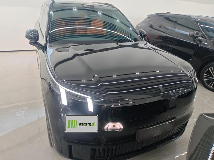 900 2025 1.5T Ultra 6-Seater photo 2