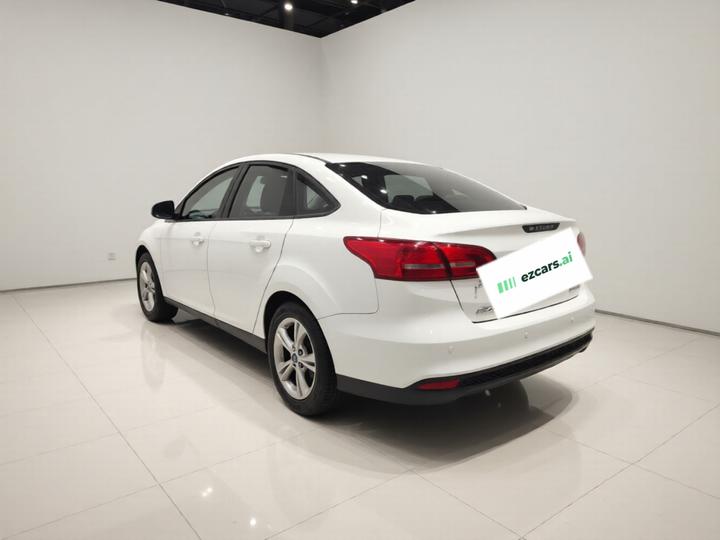 Focus 2015 Sedan 1.6L AT Comfort photo 4