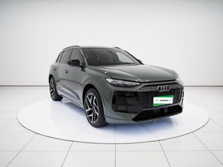 Q6L e-tron 2026 Pilot photo 3