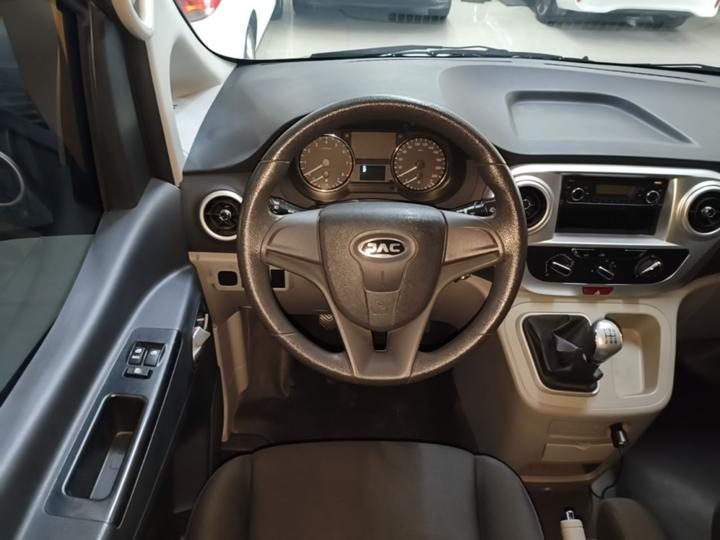 Refine M3 2019 1.6L Luxury photo 5