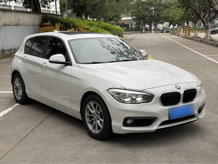 1 Series Imported 2016 118i Leading photo 3