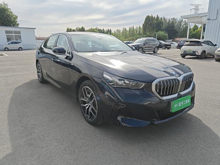 i5 2025 eDrive 35L M Sport Package photo 3