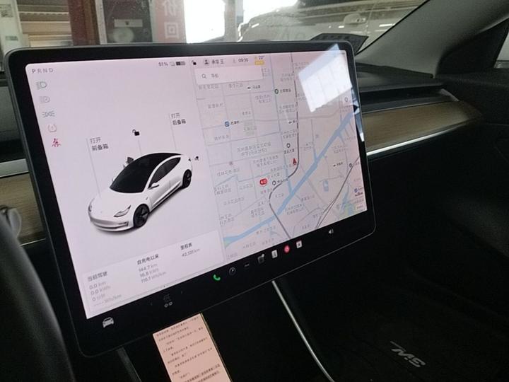 Model 3 Imported 2019 Standard Range RWD Upgraded photo 8
