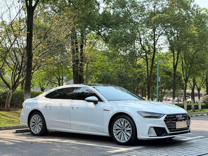 A7L 2024 45TFSI S-line photo 3