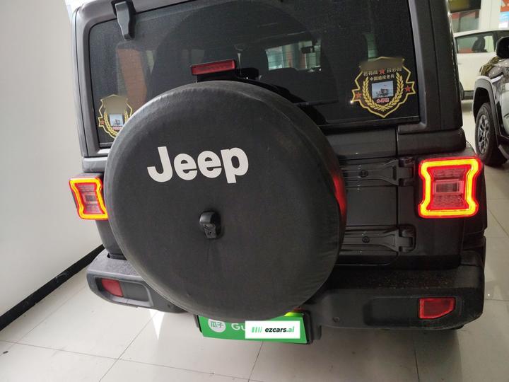 Wrangler 2022 2.0T 4-Door photo 3