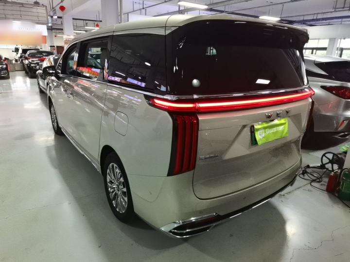 2023 AWD Flagship photo 4