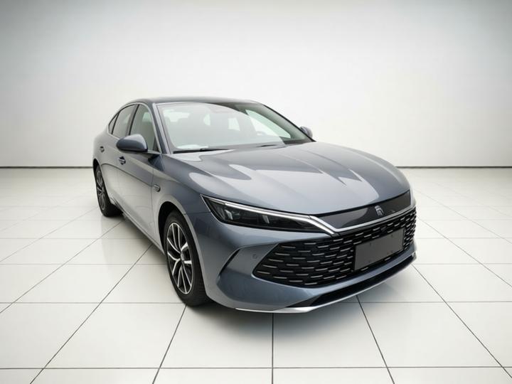 Qin L 2025 DM-i ADAS 120KM photo 3