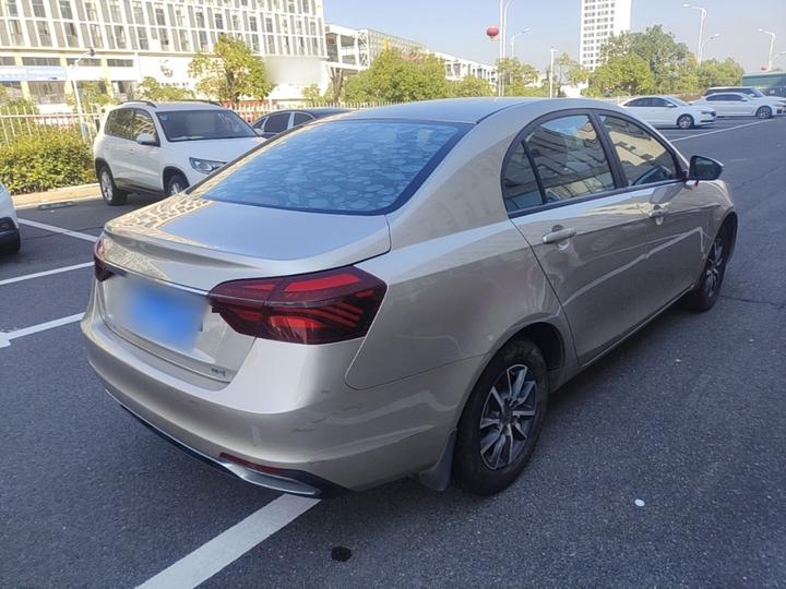 Emgrand 2019 1.5L CVT Luxury China VI photo 6