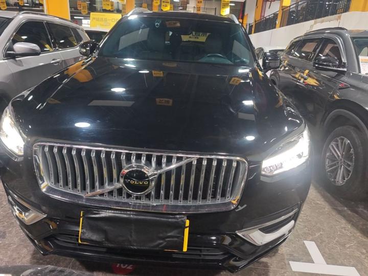 XC90 2022 B6 Luxury 7-Seater photo 2