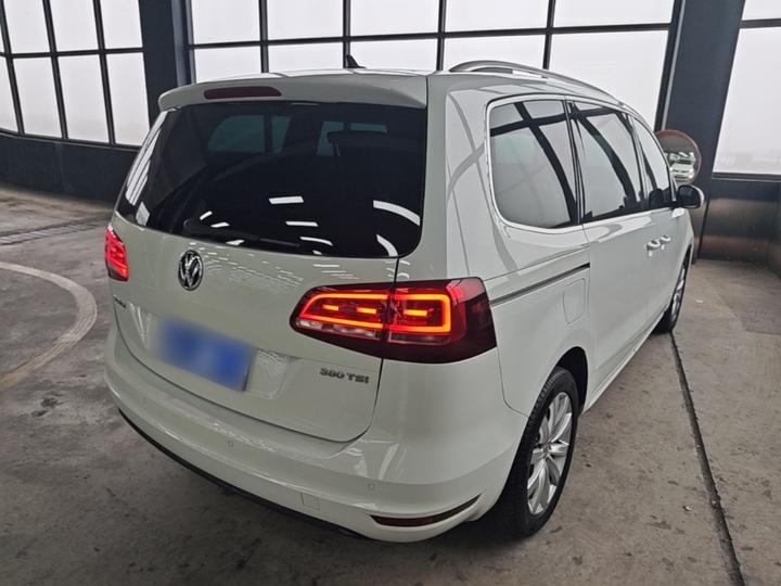 2016 380TSI Exclusive 7-Seater photo 4