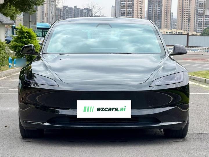 Model 3 2023 Long Range AWD photo 2
