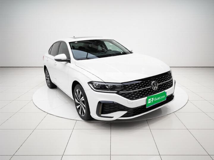 Lavida 2026 1.5L AT photo 3