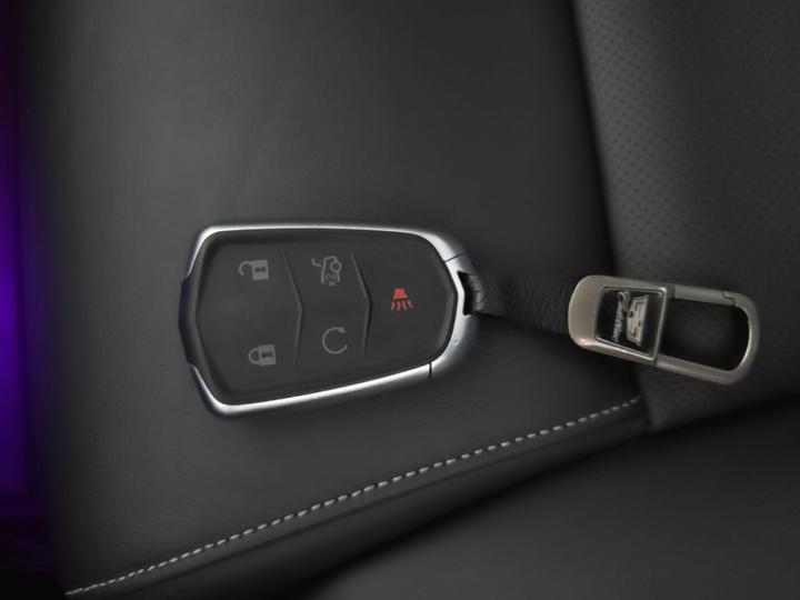 XTS 2018 28T Elite photo 8