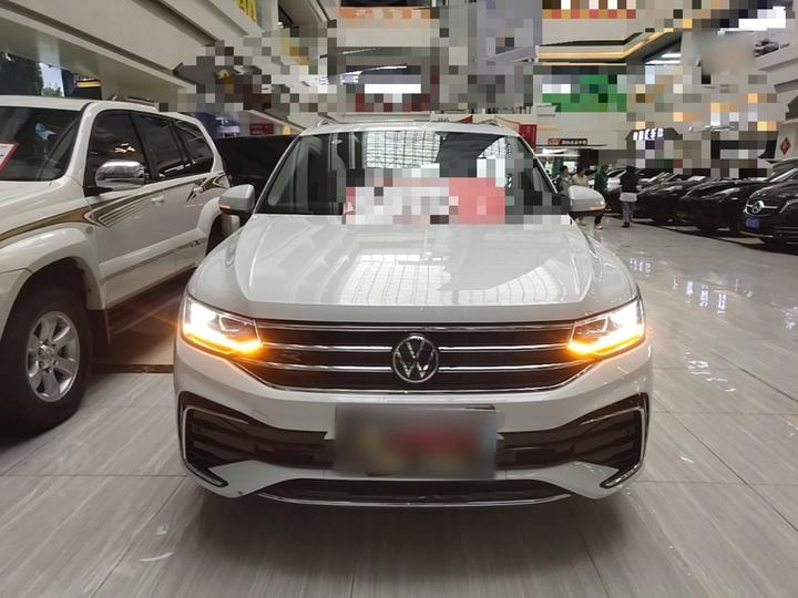 Tiguan L 2024 330TSI AT RWD R-Line photo 2