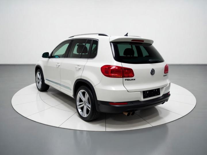 Tiguan 2011 2.0TSI R-Line photo 4