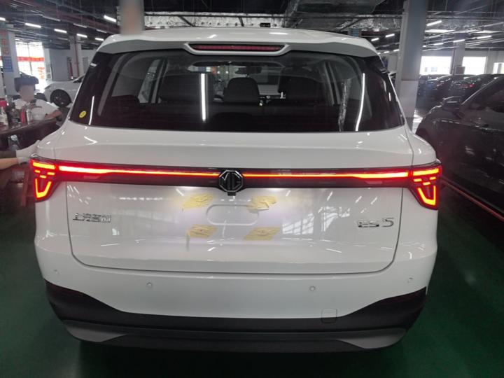 MG ES5 2025 425pro RWD photo 3