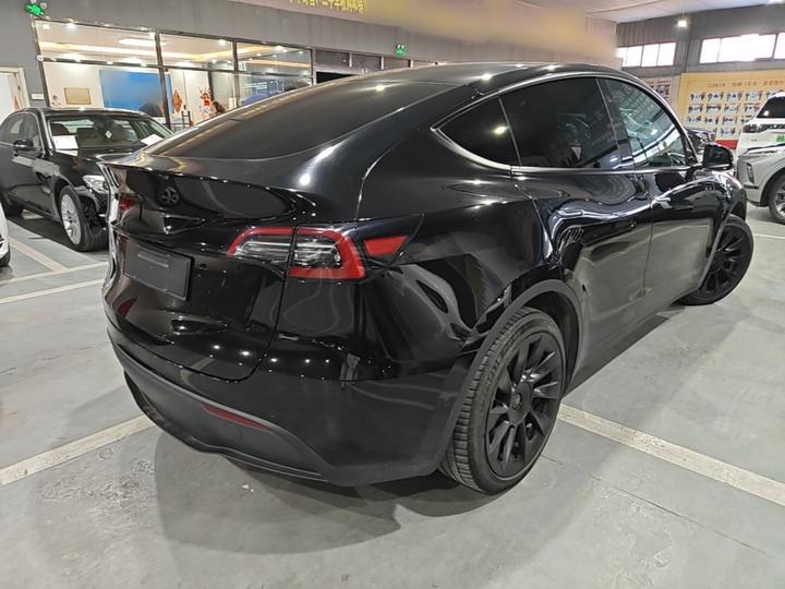 Model Y 2021 Standard Range RWD photo 4