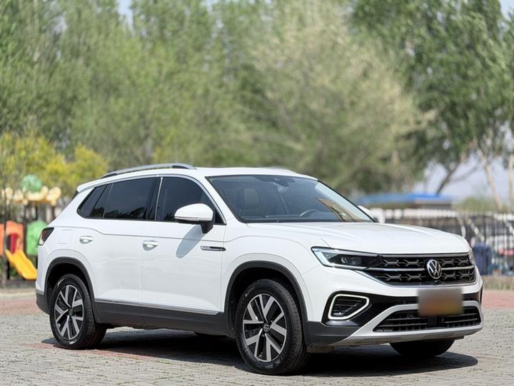 Tayron 2023 300TSI RWD Luxury Plus Advanced photo 2