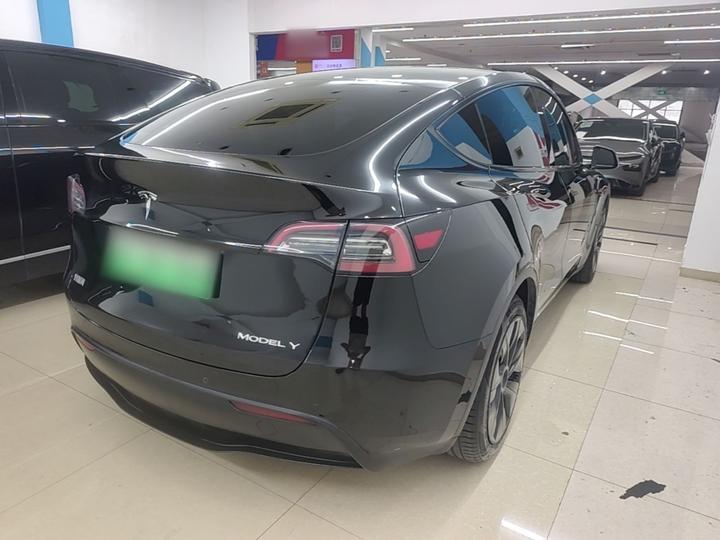 Model Y 2023 RWD photo 4