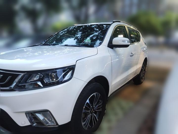 Vision X6 2016 1.8L MT Luxury