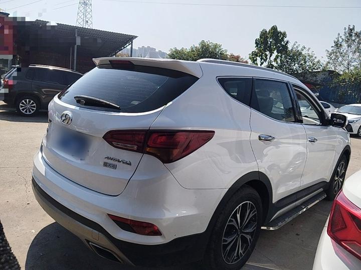 Santa Fe 2017 2.4L AT RWD Smart 5-Seater photo 4