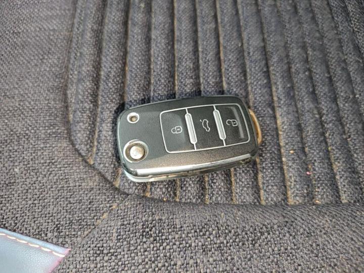 Polo 2014 1.4L AT Comfort photo 8