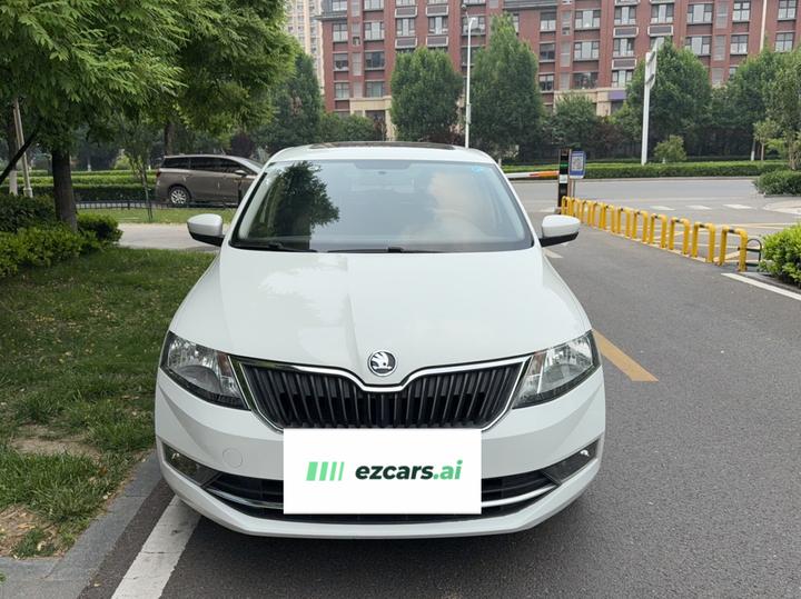 Rapid Spaceback 2018 1.6L MT Comfort photo 2