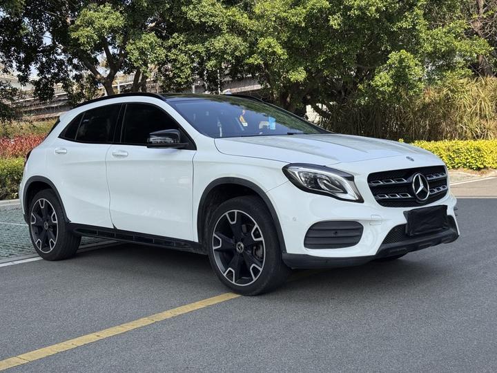 GLA 2019 GLA 220 4MATIC Sport photo 3