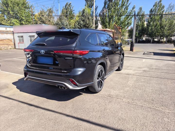 Crown 2022 2.5L HEV AWD Premium photo 6