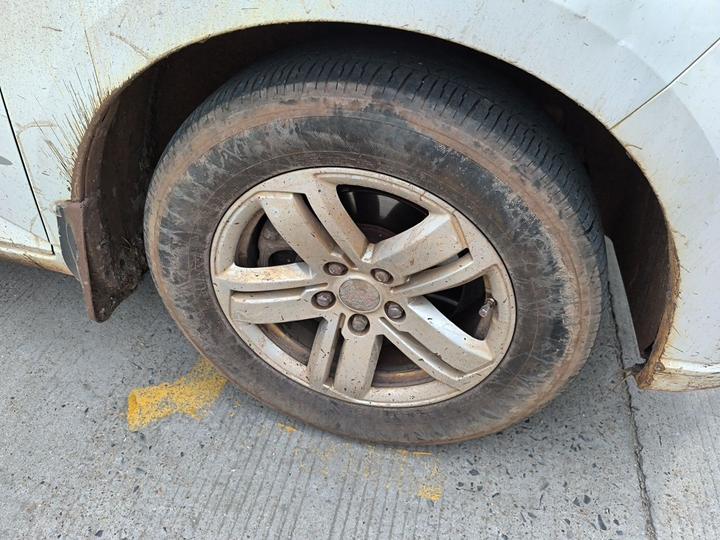 Wuling Hongguang PLUS 2019 1.5T MT Comfort 7-Seater photo 8