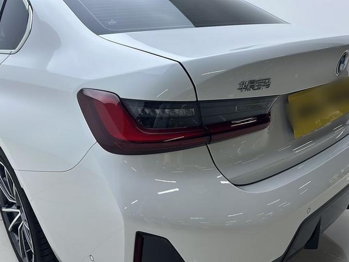 3 Series 2026 325Li M Sport Package photo 7