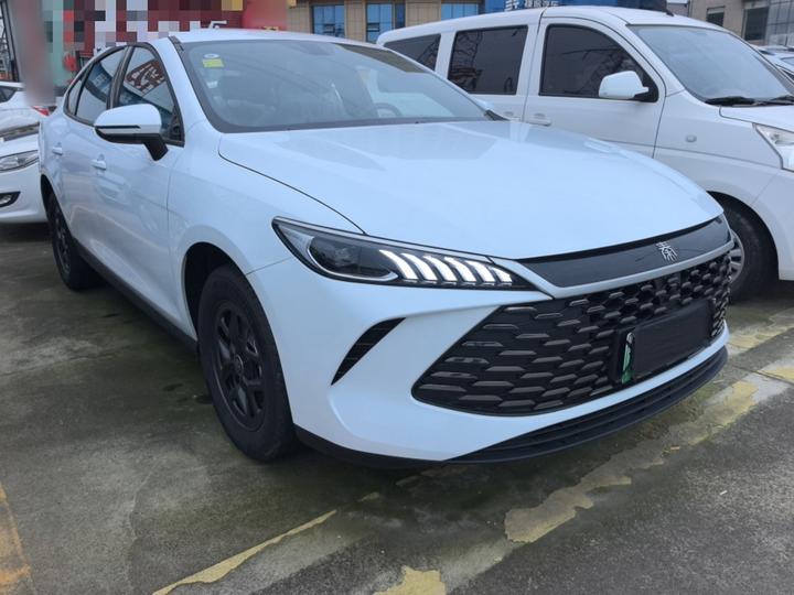 Qin PLUS 2025 DM-i ADAS 128KM Progressive photo 3