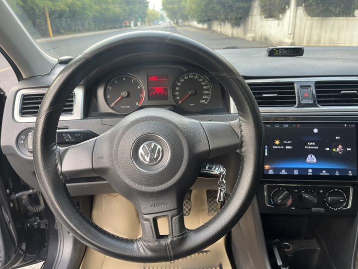 Santana 2015 1.6L MT Comfort photo 2