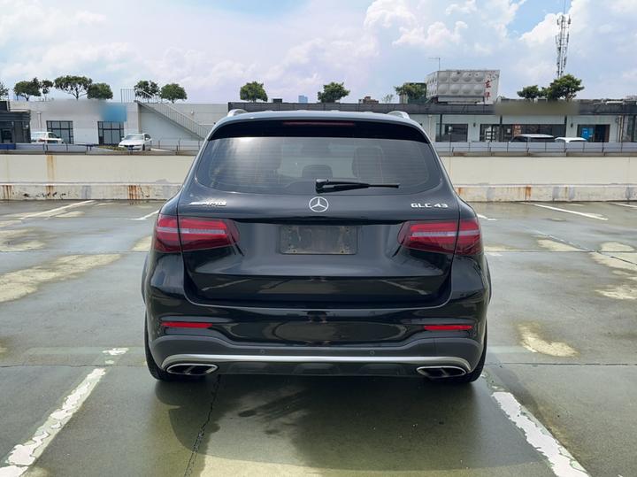 GLC AMG 2017 AMG GLC 43 4MATIC photo 3